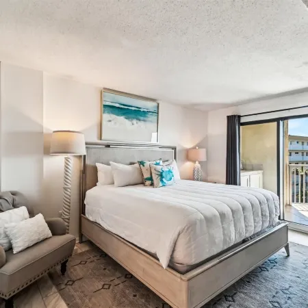 IR 518 is a Stunning 2 Br That Has Amazing Sunset Views - Sleeps 10 by RedAwning