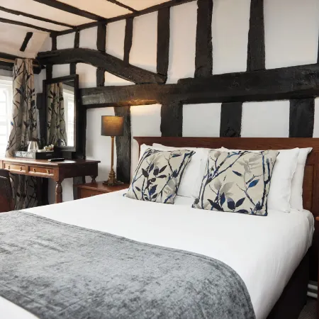 White Hart Hotel by Greene King Inns