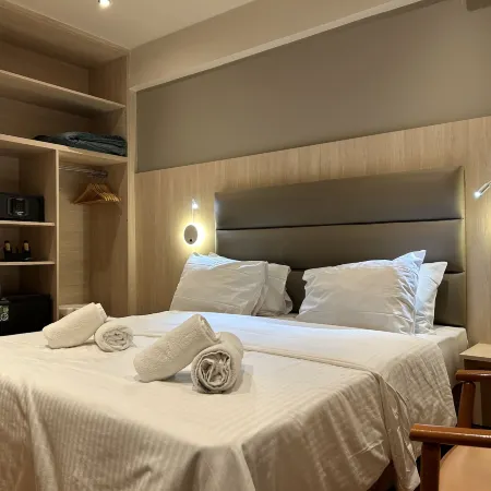Anemoni Piraeus Hotel