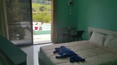 Baanpoonana Hotels near Kung Wiman Beach
