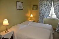 Hotellerie de l'Esplanade Hotels in Rians