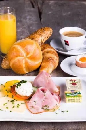 Eee Hotel Eberstalzell Отели в г. Гемайнде Вартберг-на-Кремсе