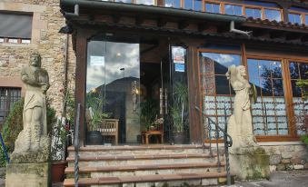 Posada Medieval El Manjon