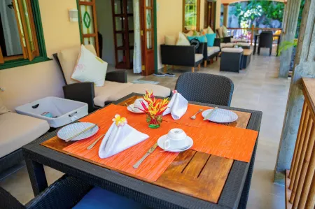 Pension Michel Villa Roche Bois Отели рядом с достопримечательностью «Анс Саурс Дарджент»