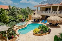 Impressive 2-Bedroom Apartment 2km from Eagle Beach