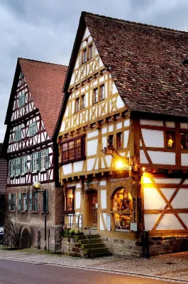 Hotel Restaurant Zum Nachtwächter فنادق في Bretten