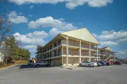 APM Inn and Suites Hotels in Winchester