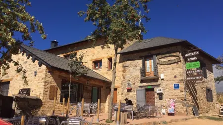 El Trasgu de Foncebadón Отели в г. Comarca de Astorga