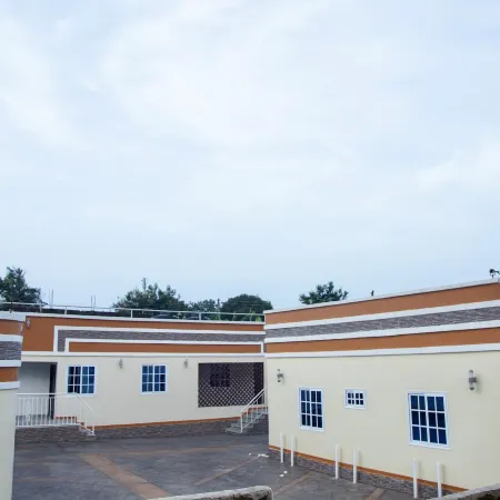 BryMac Hotel