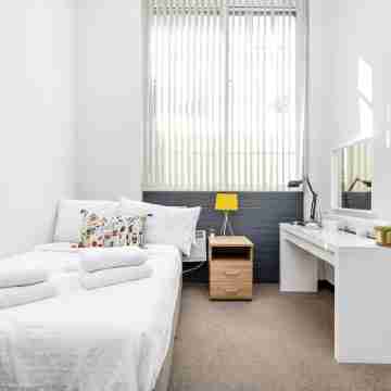 Joivy Cosy Rooms in in Newington Rooms