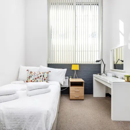 JOIVY Meadows Park En-Suite Rooms