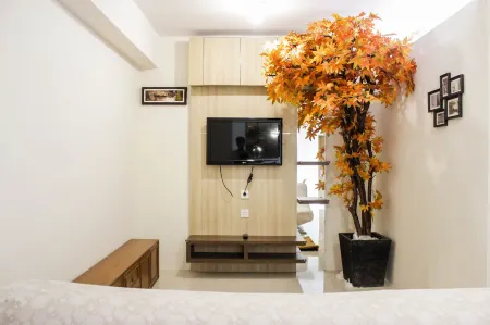 Spacious & Deluxe 2Br Gateway Ahmad Yani Cicadas Apartment