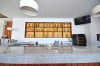 Rajavilla Lombok Resort - Seaside Serenity - bar