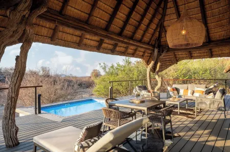 Tuningi Safari Lodge