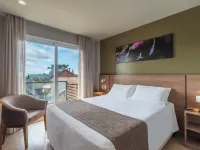 拉格託佩德拉斯阿爾塔斯酒店 鄰近Serra Park - Centro de feiras e eventos的酒店