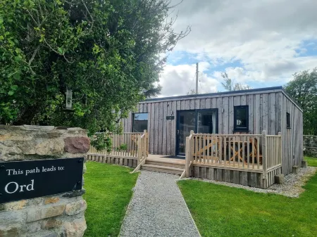 The Cabins - House of Juniper