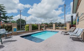 Settlers Motor Inn