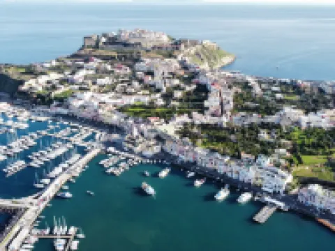 Vento di Mare Hotels in Procida