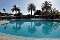 SOWELL Family Hôtel Port Grimaud - piscina