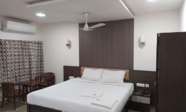 Hotel Sownthariyam
