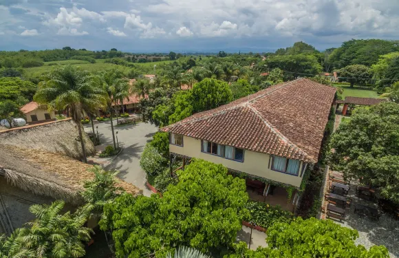 迪佳美隆班拿卡酒店