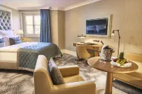 Steigenberger Icon Grandhotel & Spa Petersberg Hotels in Oberpleis