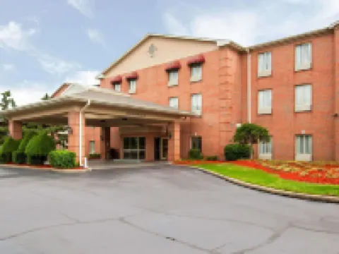 Quality Inn & Suites Germantown North Hotels in Germantown