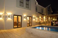 Protea Hotel Bloemfontein Willow Lake - Pools