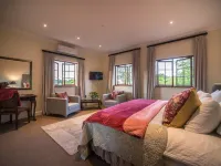 Boutique Villa Guesthouse Hotels near Helderberg Centre