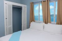 The Heritage Inn Hotels near Smuggler's Cove