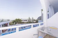 Blue Waves Suites & Apartments - pemandangan pegunungan