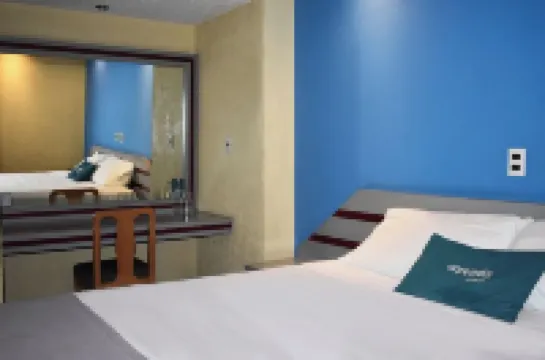 캐피탈 오 프리다 코스타줄  호텔