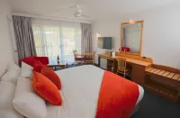 Big River Golf & Country Club Hotels in Paringa