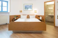 AKZENT Hotel Restaurant Kino Meerfräulein Hotels in Harburg (Schwaben)