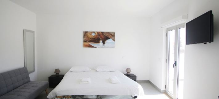 Guest House Lovely Swan Hotels in Lagos