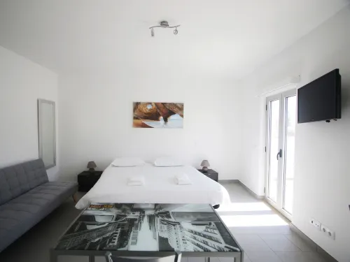 Guest House Lovely Swan - de playa
