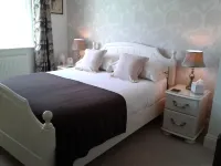 Eastdale Bed and Breakfast - parking