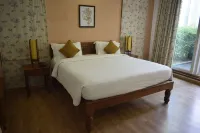 Viswa Residency by Azalea Hotels in Madurai