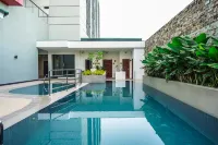Summit Hotel Naga - مسبح
