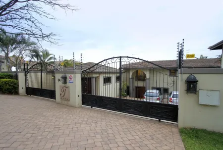 Tesorino Bed and Breakfast Отели в г. Умхланга