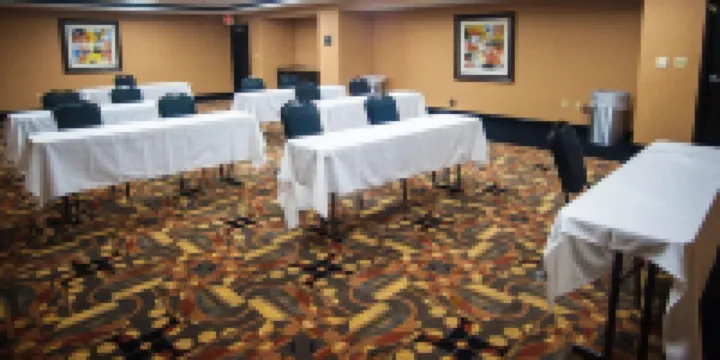 Hampton Inn & Suites Palestine