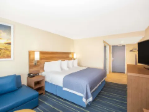 Days Inn & Suites by Wyndham Kearney Hotels in Kearney