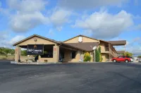 Hill Country Inn and Suite