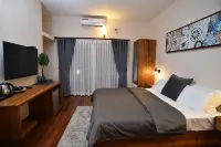 Aryana Hotel