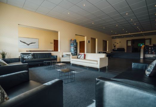 셀 호텔 미바튼