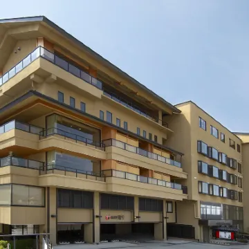 Aburaya Tousen Hotels near Snow Monkey Resorts Info & Gift Shop