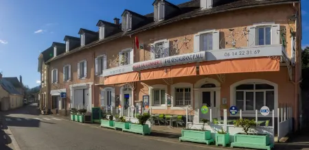 Hotel du Commerce Отели в г. Лестель-Бетарам