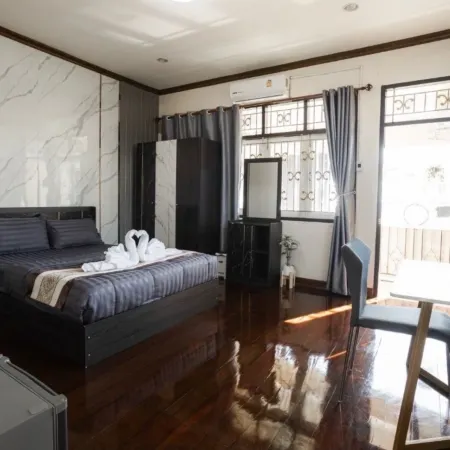 2B Cozy Hostel