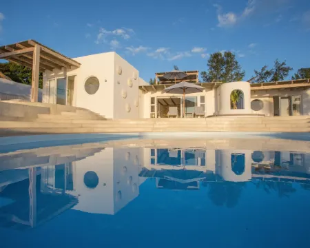 Beach House Hotels in Vilankulo