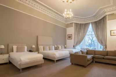 The Belhaven Hotel Hotel dekat Kilmardinny loch